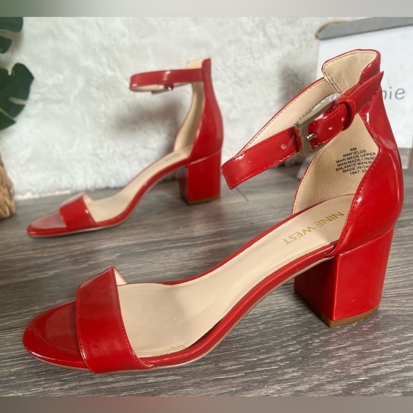 Nine West fields block heeled sandal in rare patent red! Size 8 NWOB! - Picture 2 of 10